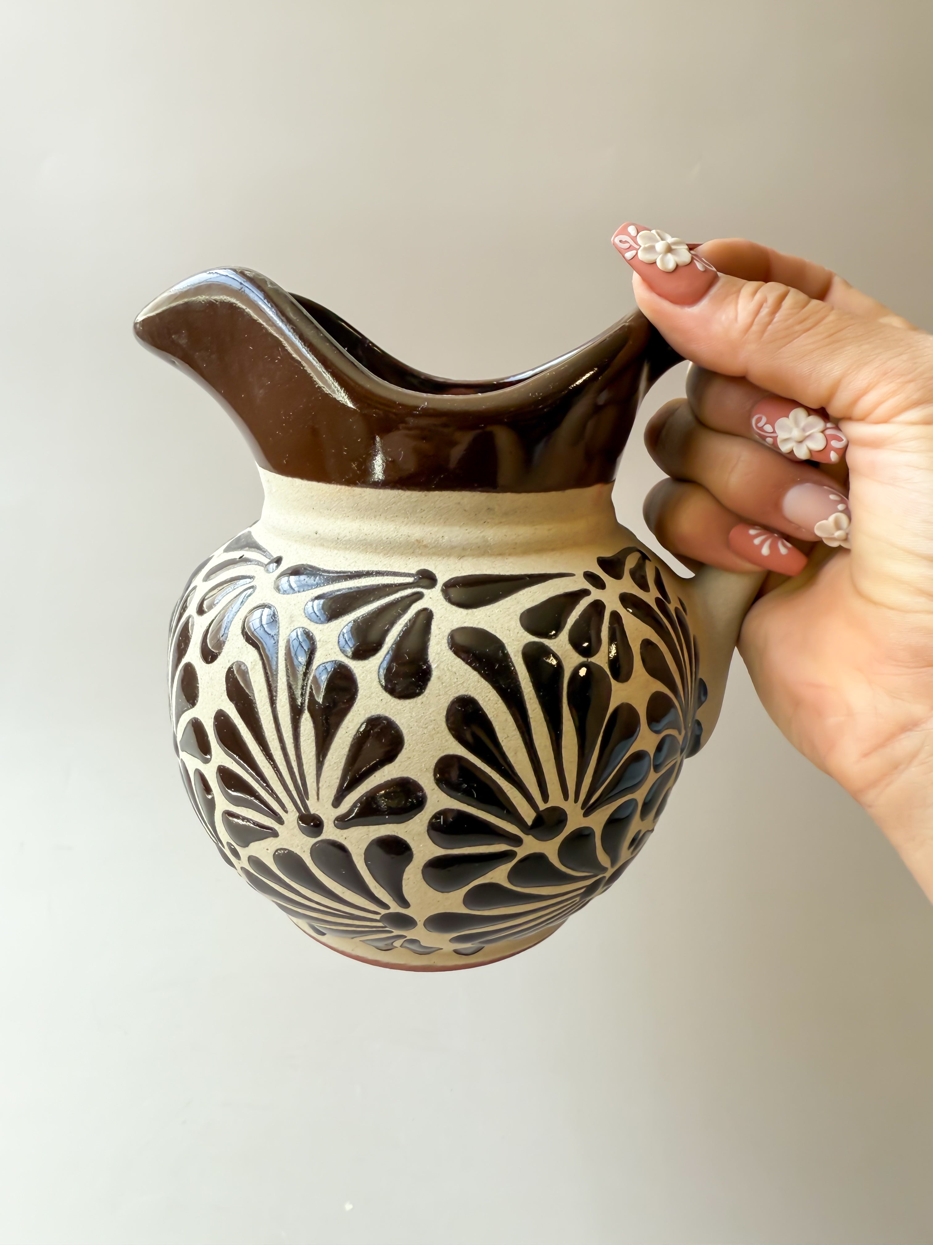 Talavera Style Clay Pitcher - Engobe Jarra Barro